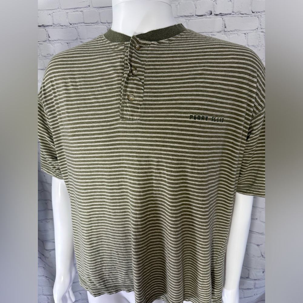 Perry Ellis men’s t shirt